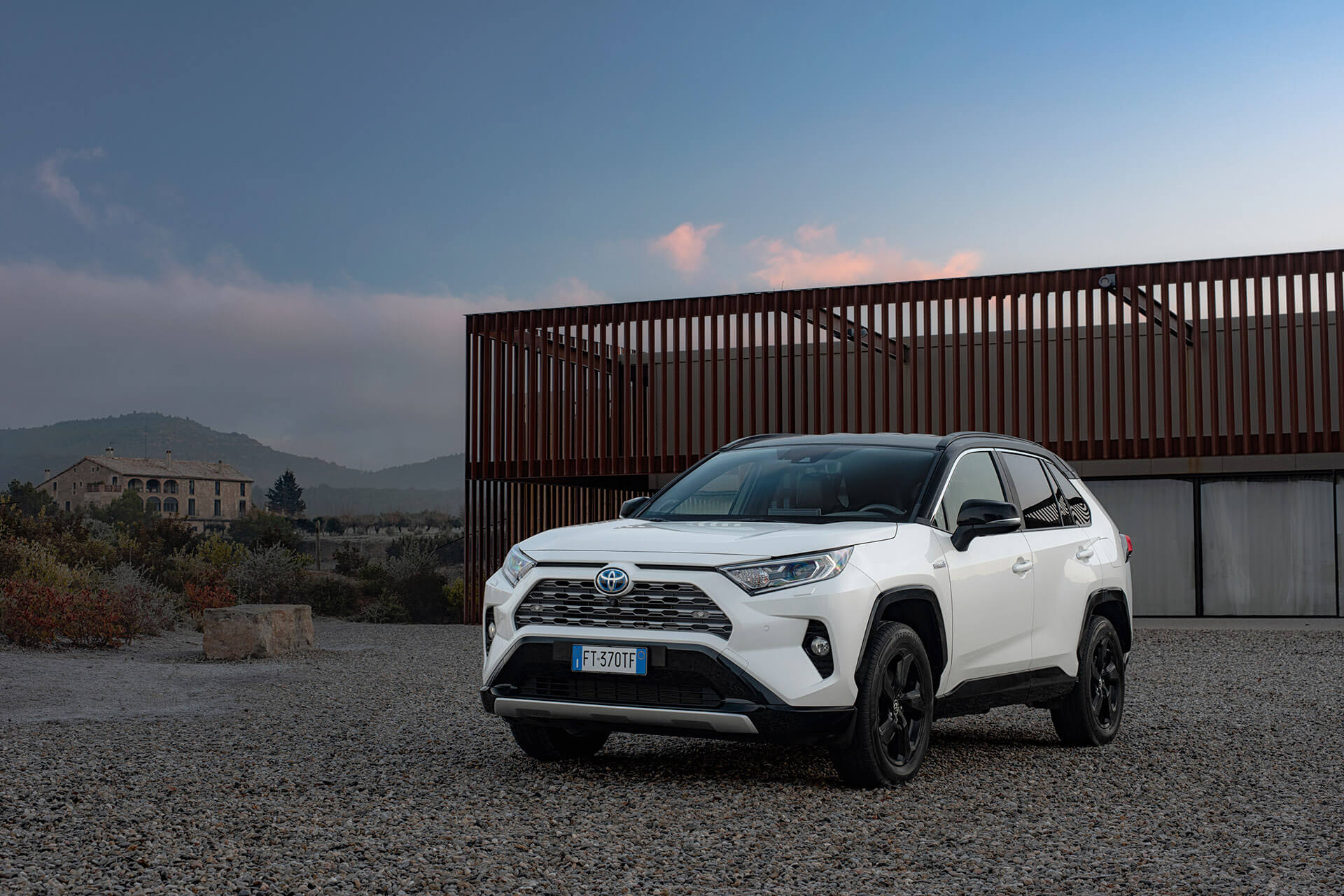 Vista frontal del Toyota Rav4