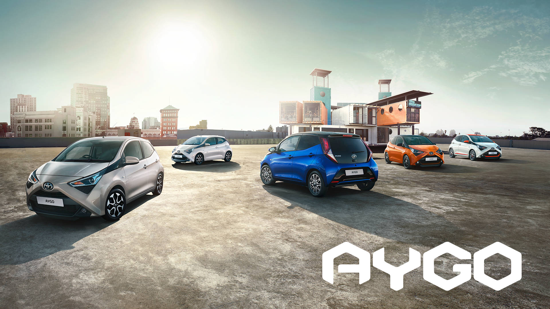 Vista de los 5 diferentes acabados del Toyota Aygo